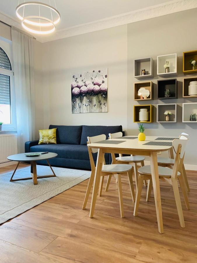 Family Apartment Wiesbaden Buitenkant foto